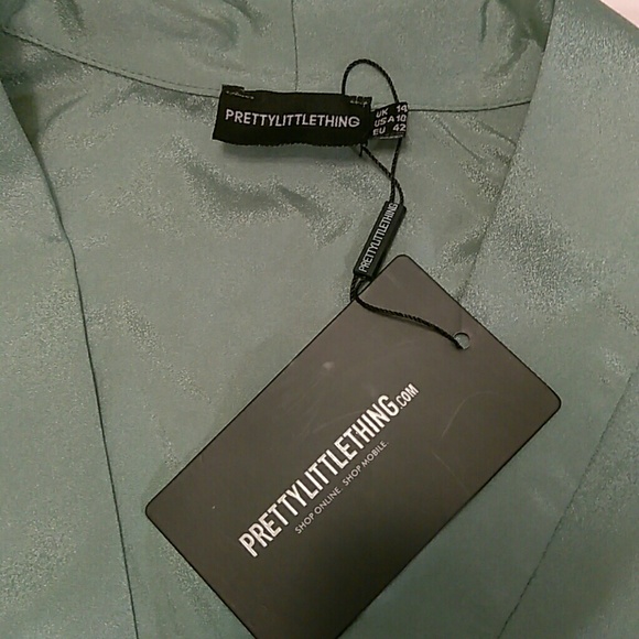 Pretty Little Thing ladies romper - Picture 4 of 8